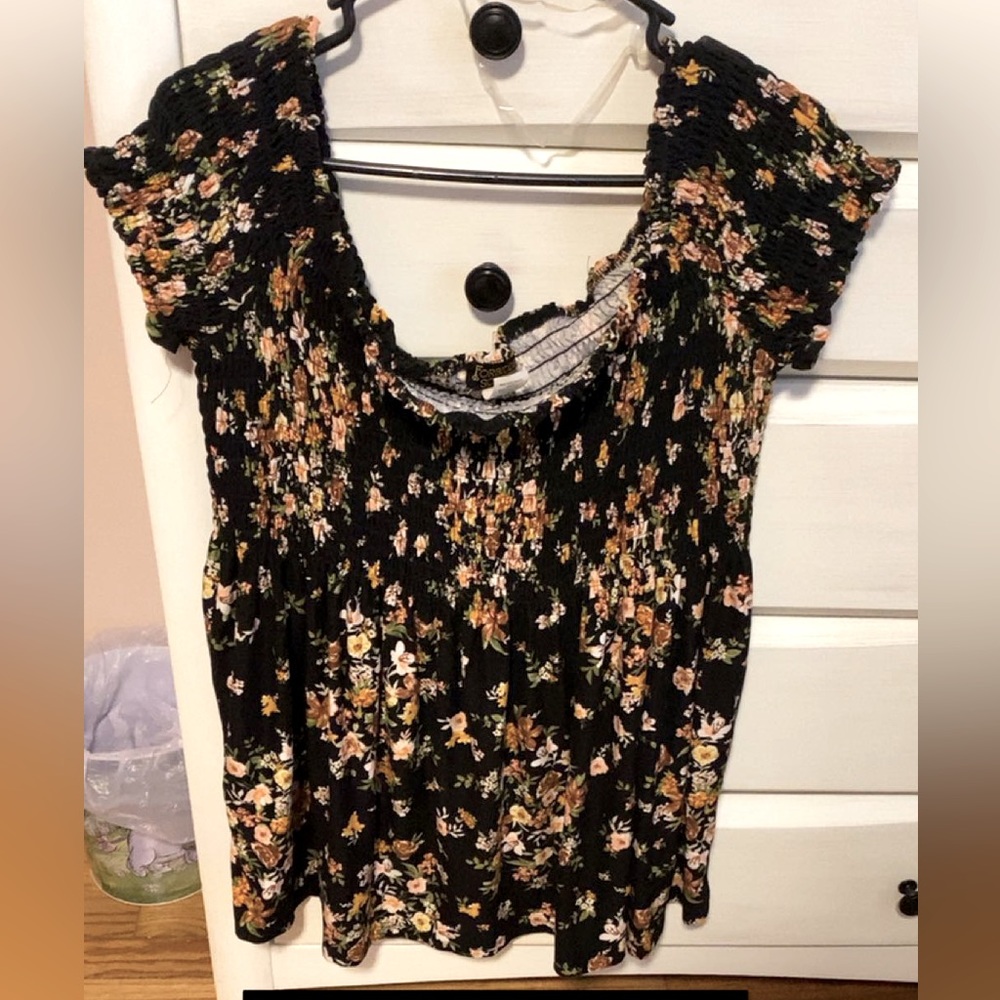 Forbidden Society Off The Shoulder Sleeves Flowy Floral Shirt- Size: 2X